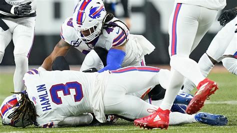 Buffalo Bills running back Fred Jackson goes down awkwardly and would leave the game in the fourth quarter with an injury.